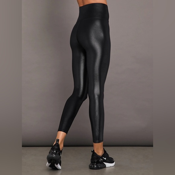 CARBON38 High Rise 7/8 Length Legging in Black Takara Shine - Picture 4 of 16